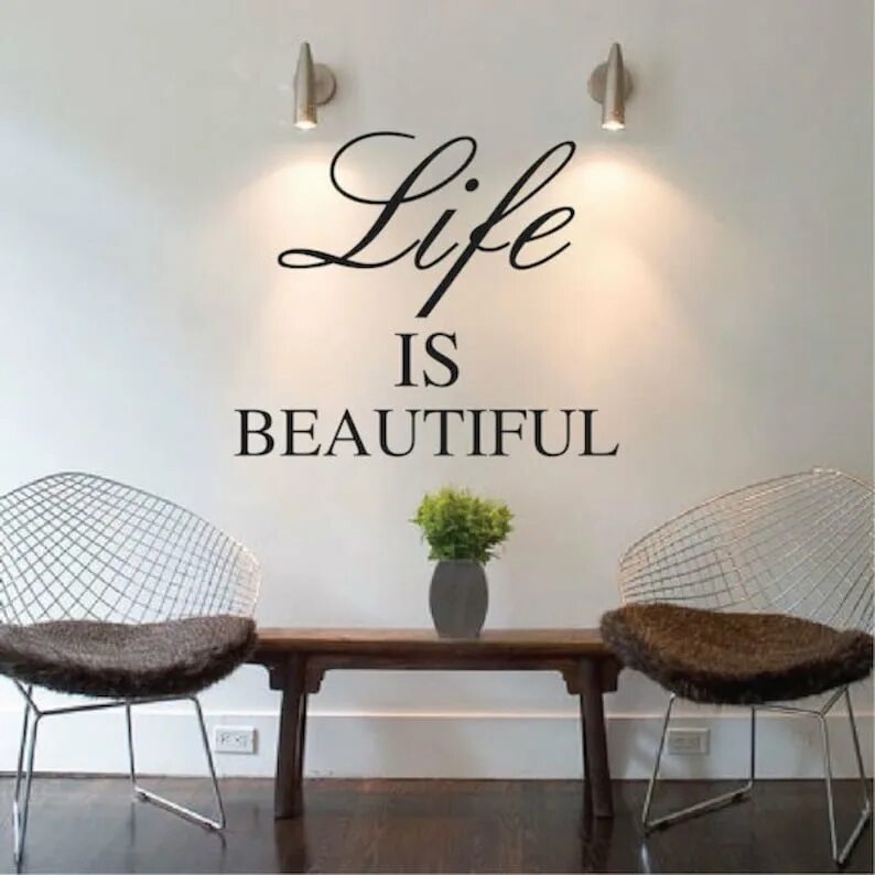 Life is a value. Life is beautiful. Life is beautiful надпись. Beautiful Life надпись. Life is beautiful красивая надпись.