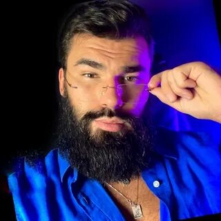Maks black