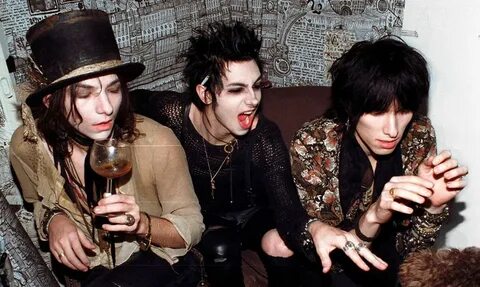 Palaye royale dead to me перевод