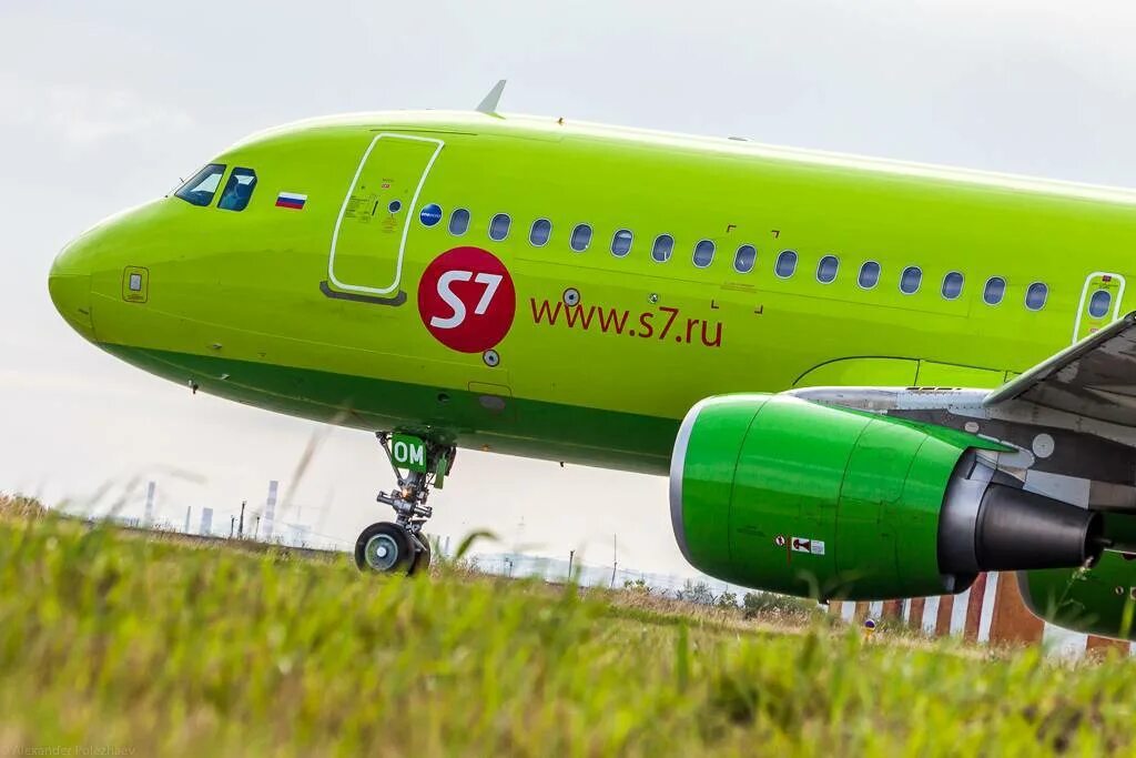 Боинг икар. Икар авиакомпания самолеты. Ra-85808. Ikar airlines boeing 737. Ikar aero.