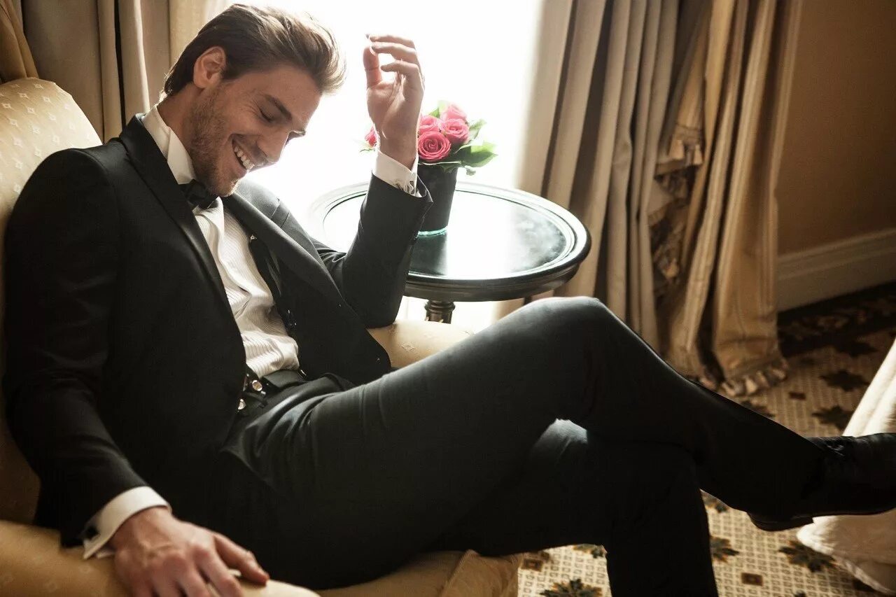 Красивые брутальные мужчины. David gandy. Уильям леви актер торс. Бен лэмб торс. Красивые мужчина почему.