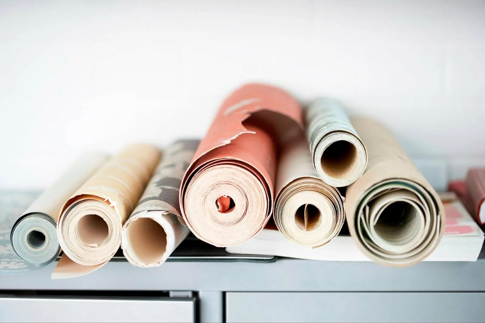 Сколько метров в рулоне материи. Сколько метров в рулоне ткани. В рулоне осталось. В рулоне осталось. Бумажный рулон из волокна.