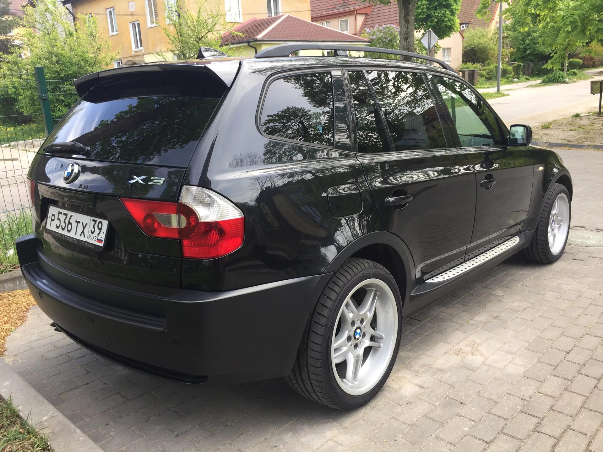 Шины на бмв х3. BMW x3 e83 2.5. BMW x3 e83 r18. БМВ х3 е83 на r20. BMW e83 r19.