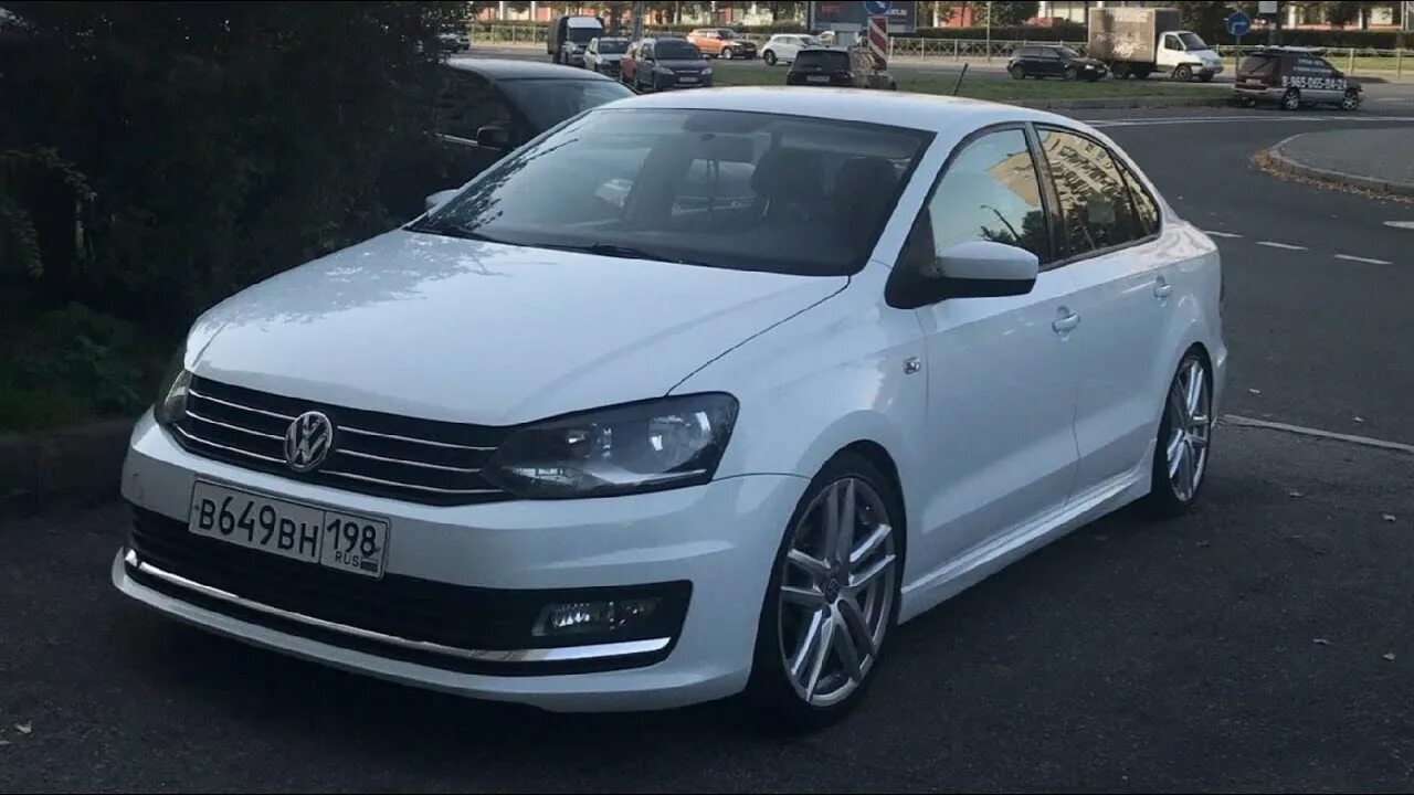 На поло седане есть. Polo sedan stage 3. Поло седан на 16 штампах. Volkswagen polo sedan. Штампы r16 на поло седан.