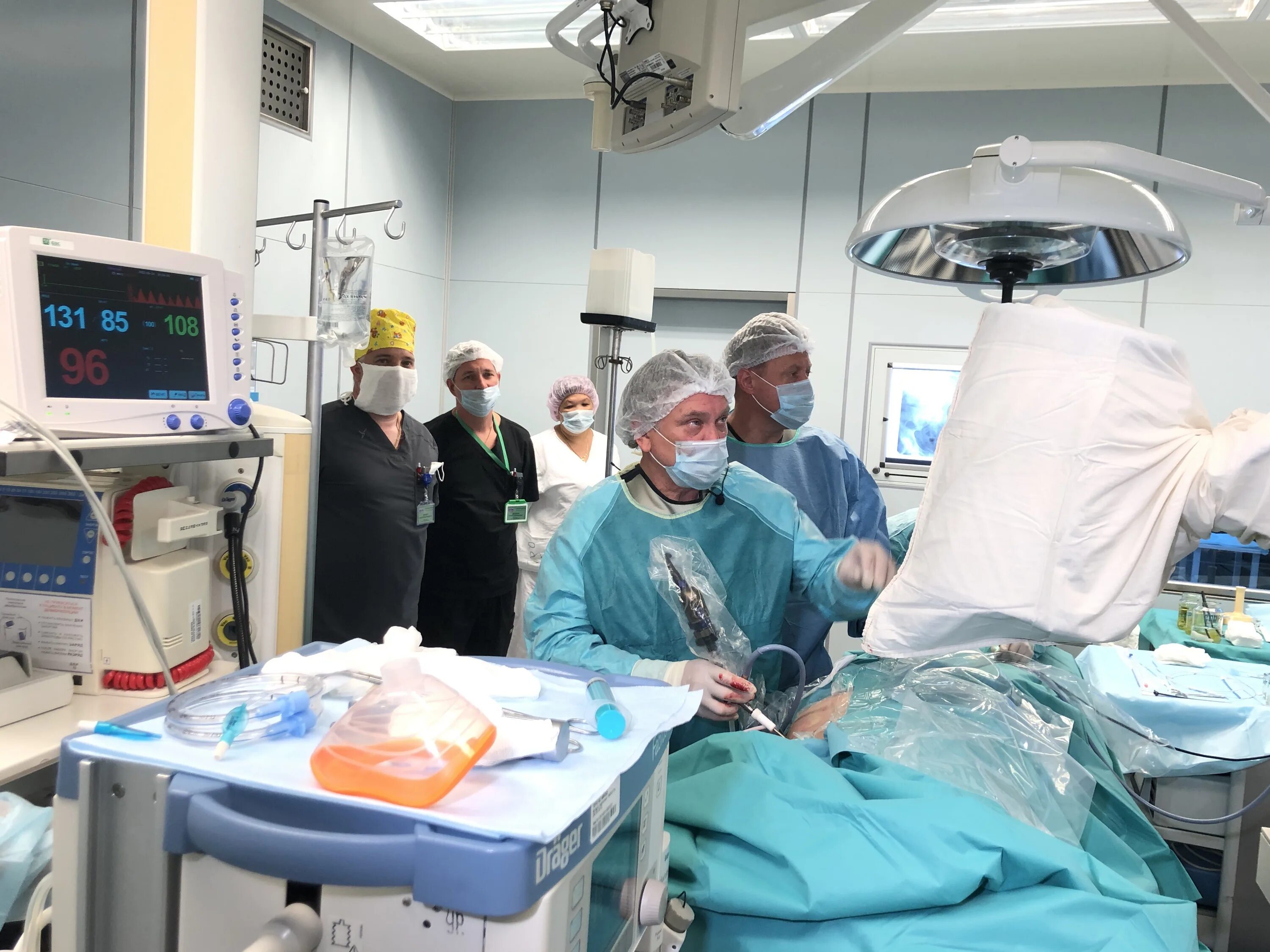 Сайт александро мариинской больницы. Хирурги александро-мариинской больницы. Канатова александро-мариинская больница. Главный врач александро-мариинской больницы астрахань в 2014 году. Сайт александро мариинской больницы.