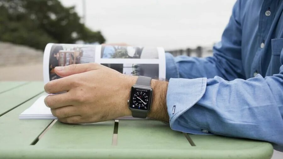 Add watch 3. Умные часы на руке. смарт часы на руке. смарт часы на руке мужчины. apple watch man.