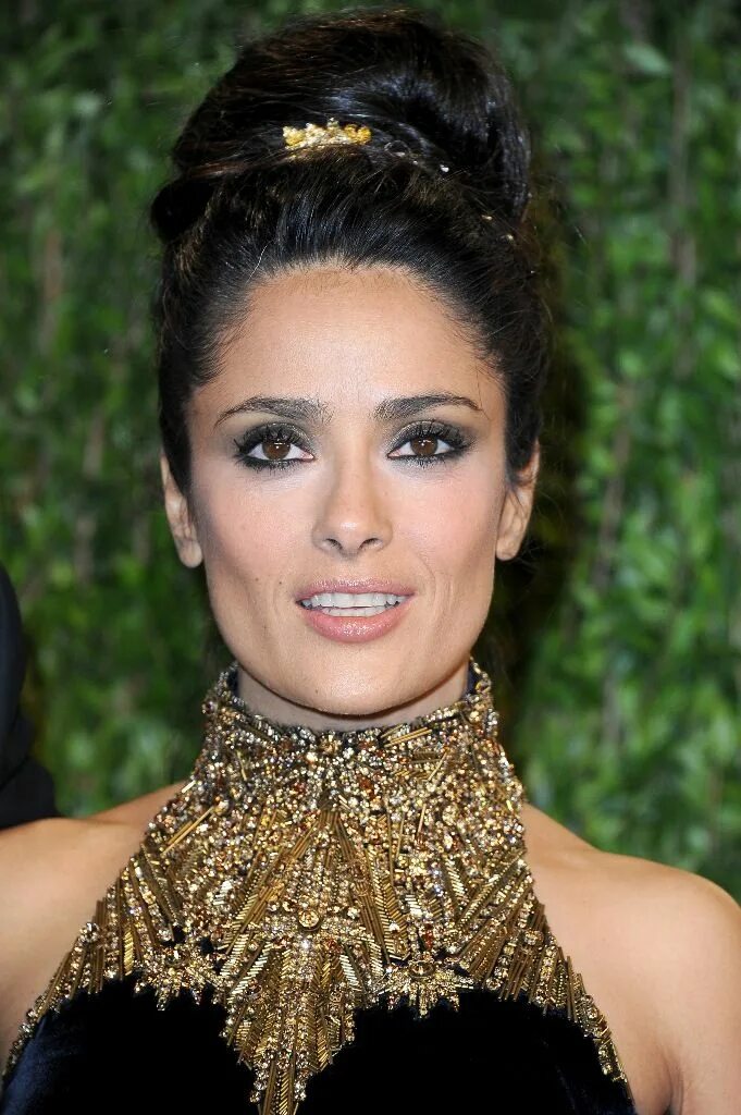 Макияж сальмы хайек. Salma hayek. сальма хайек прически. сальма хайек макияж. салма хайек прически.