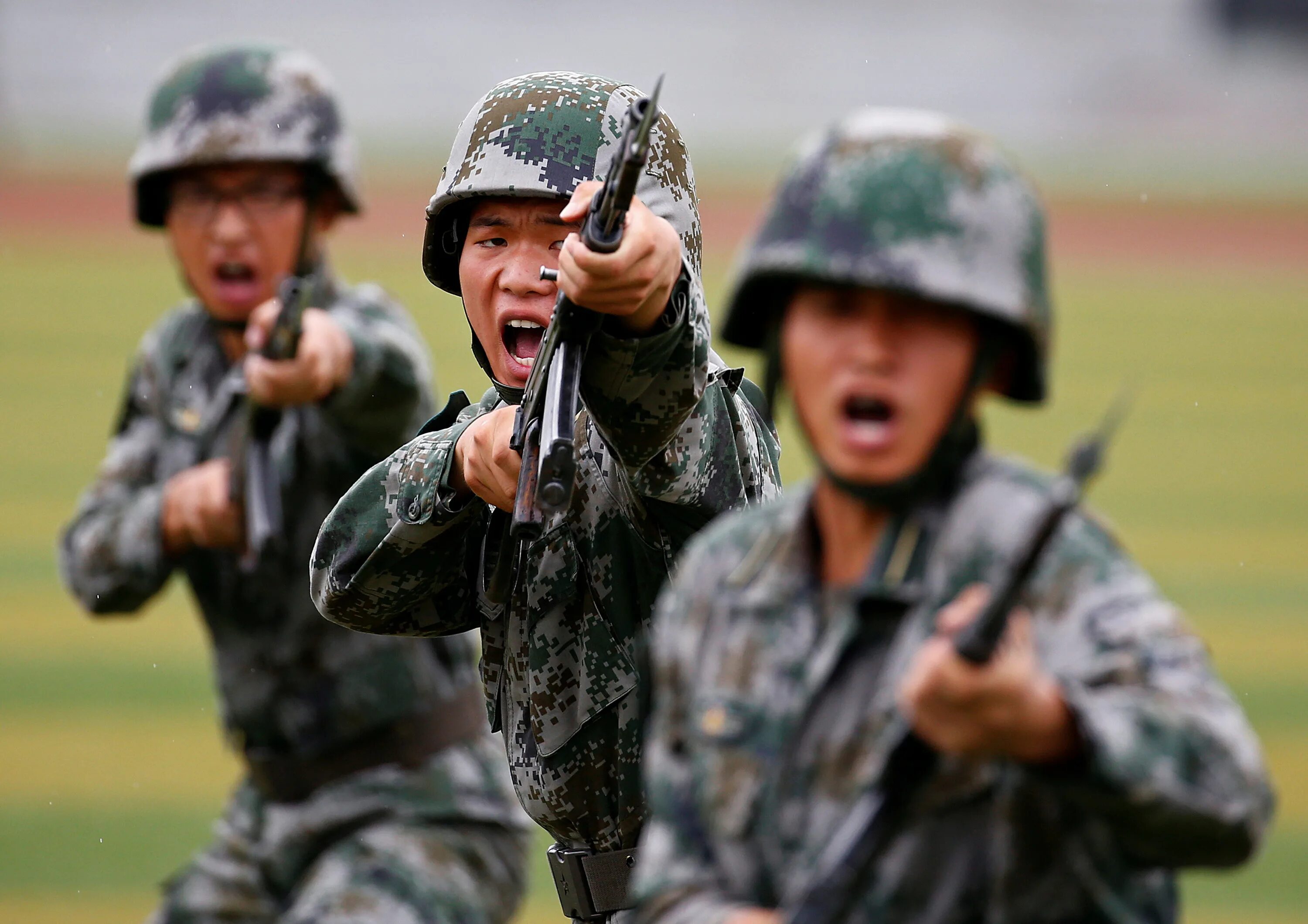Китайские солдаты НОАК. Народно-освободительная армия Китая (НОАК). Учения НОАК 2022. Солдат НОАК.
