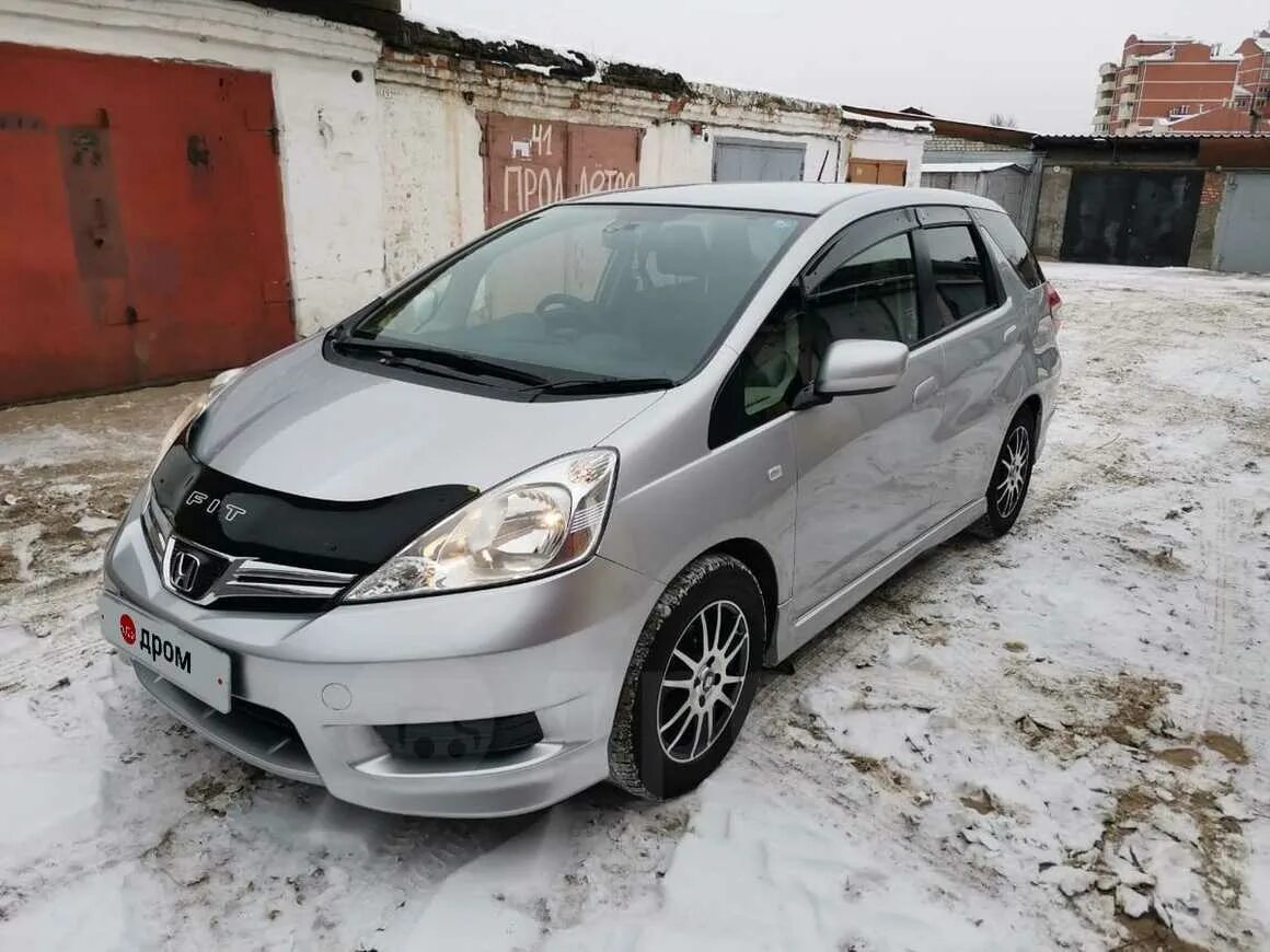 Хонда фит шаттл 2011. Honda Fit Shuttle 2011 серый. Хонда фит шаттл 2012 гибрид Улан-Удэ. Хонда фит в Улан Удэ 2007. Купить хонду амурская область