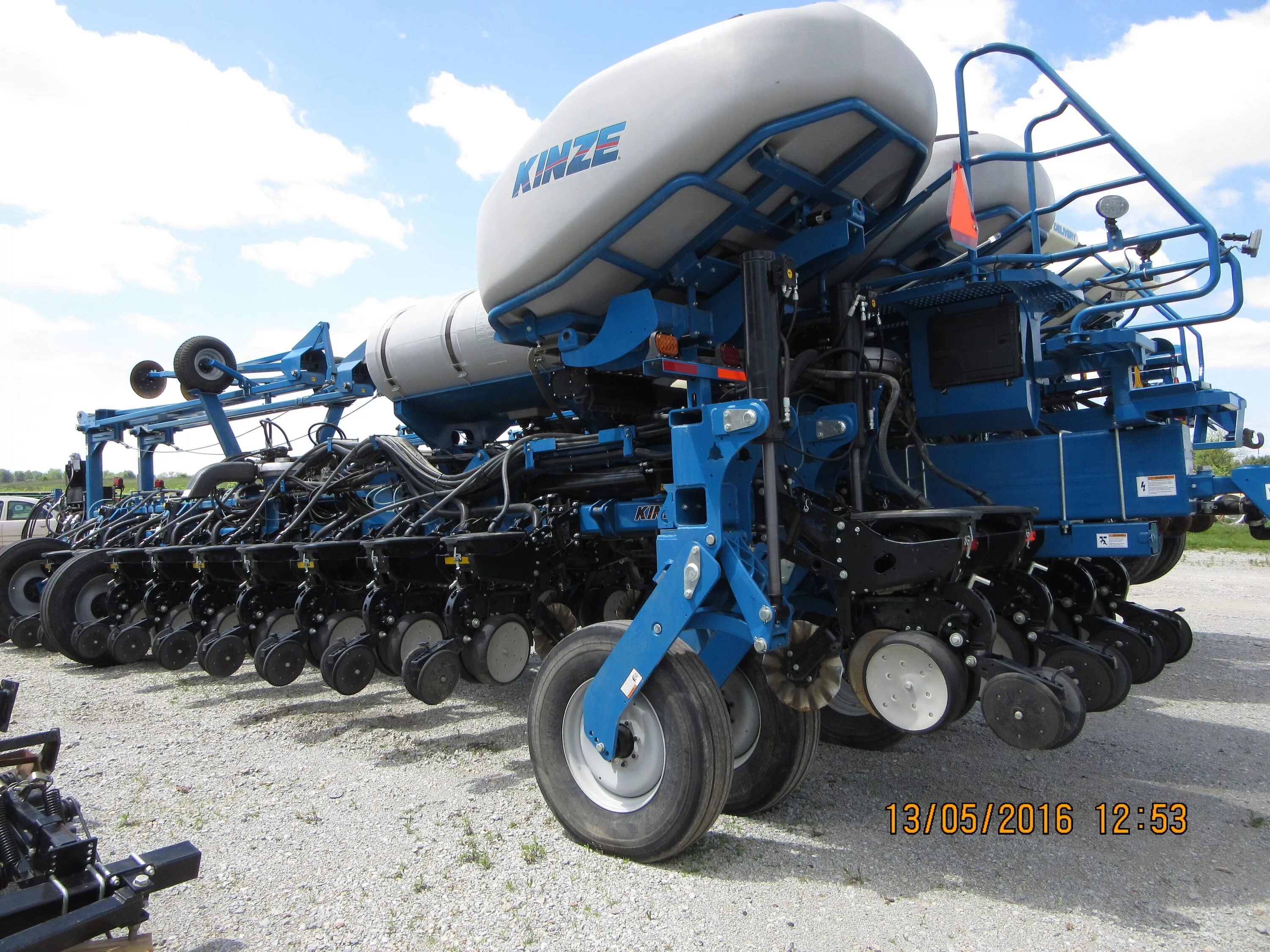 Сеялка Kinze 3600. Сеялка Kinze 3605. Kinze 3600 24 Row. Kinze 3600 16.