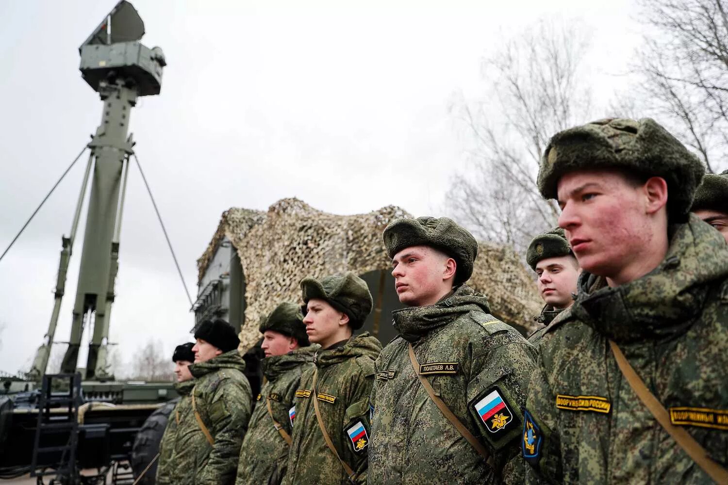 Боевые дежурства военнослужащих. Боевое дежурство в армии. Заступление на боевое дежурство ритуал. Военные сборы. Солдат контрактник.