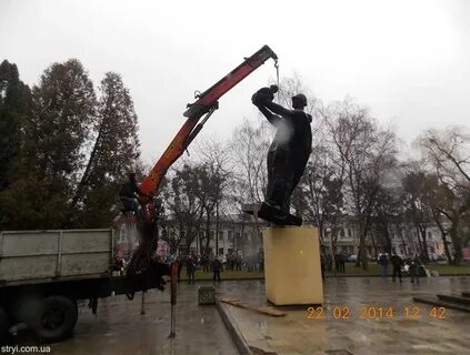 Сносят памятник