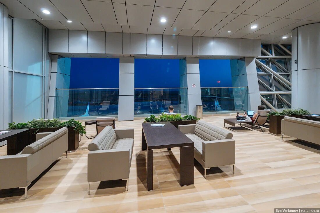 Аэропорт санья бизнес зал. Аэропорт симферополь бизнес зал. аэропорт симферополь интерьер. бизнес залы. симферополь аэропорт отделка интерьеров.