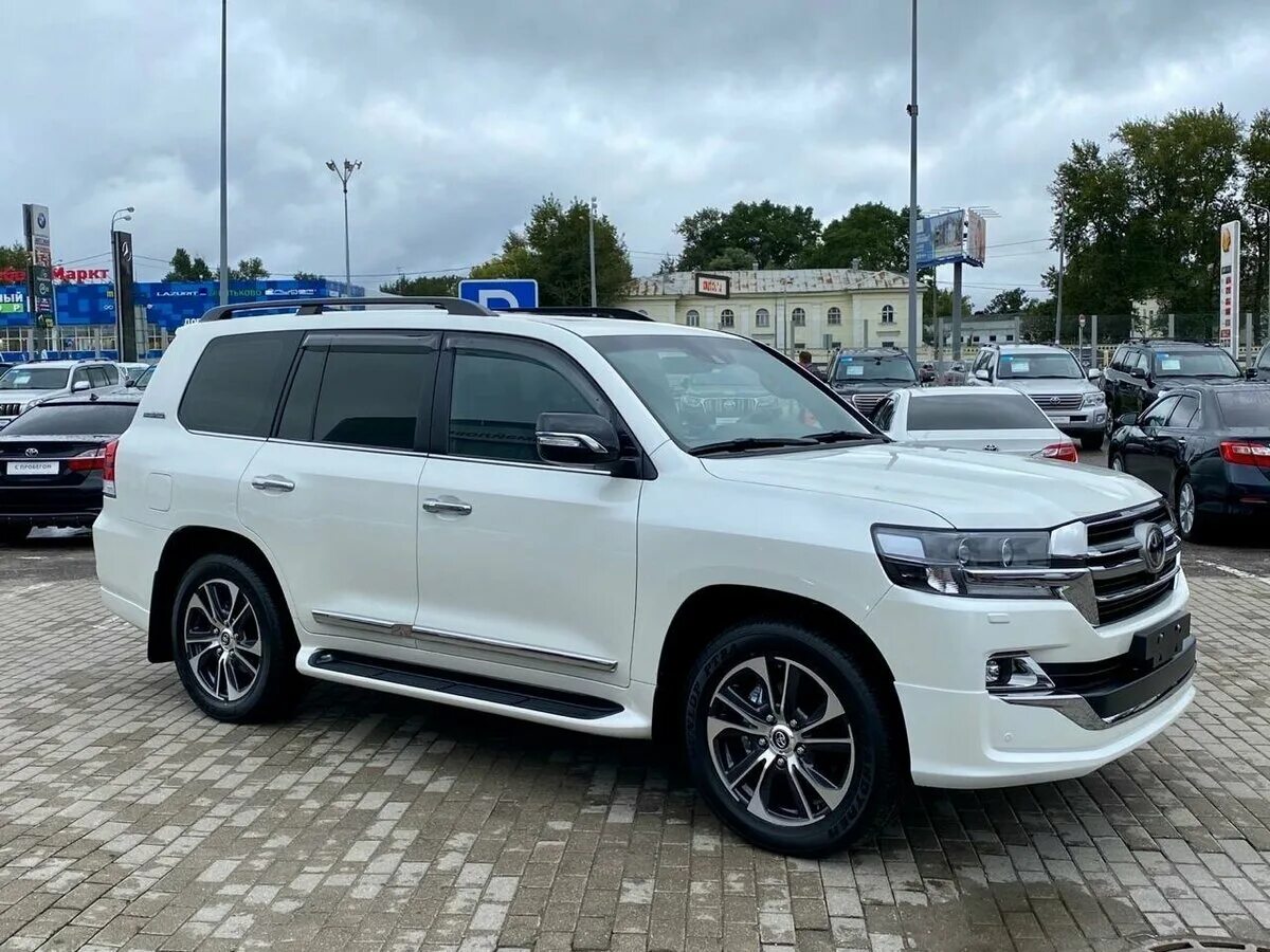 Toyota Land Cruiser 200. Тойота ленд Крузер 200 2020 белый. Toyota Land Cruiser 200 2019 White. Toyota Land Cruiser 200 Executive 2018.