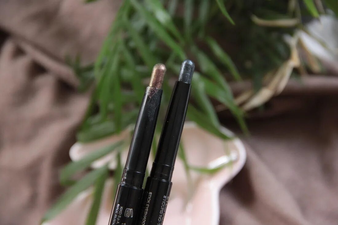 Kiko long lasting eyeshadow. Kiko Milano тени карандаш. Kiko long lasting Stick Eyeshadow 39. Kiko Milano long lasting Eyeshadow Stick 05. Тени Kiko long lasting Stick 05 *.