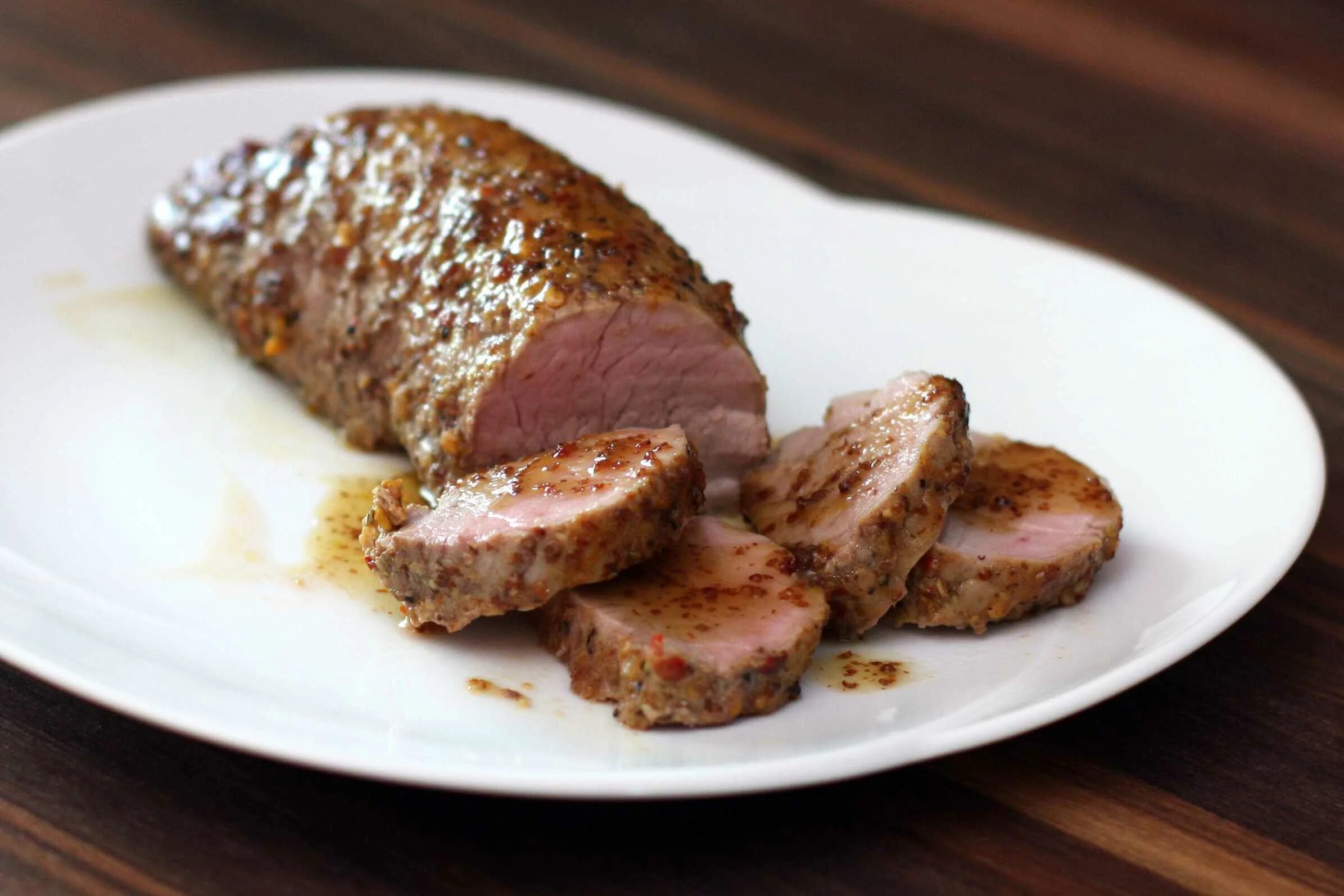 Говядина в духовке. Свиная вырезка с дижонской горчицей. Как вкусно пожарить свиную вырезку. Свиная вырезка жареная. Свиная вырезка на сковороде.