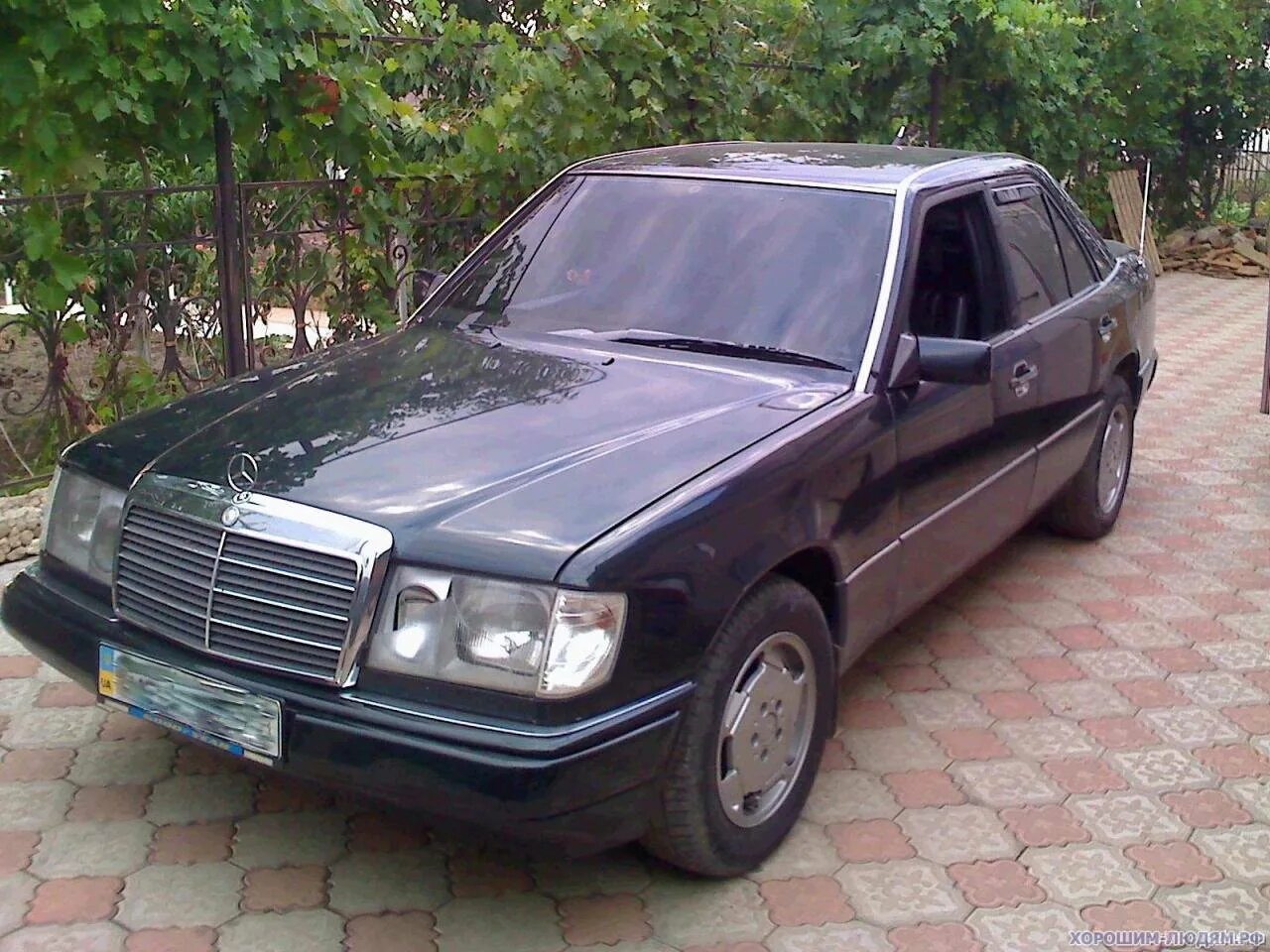 Mercedes benz 1995. Мерседес 124 2. Mercedes-benz w124 1995. 0 дизель. W124 e300.