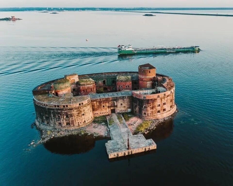 Чумной Форт в Кронштадте. Остров Котлин Кронштадт, Санкт-Петербург,. Fort санкт петербург