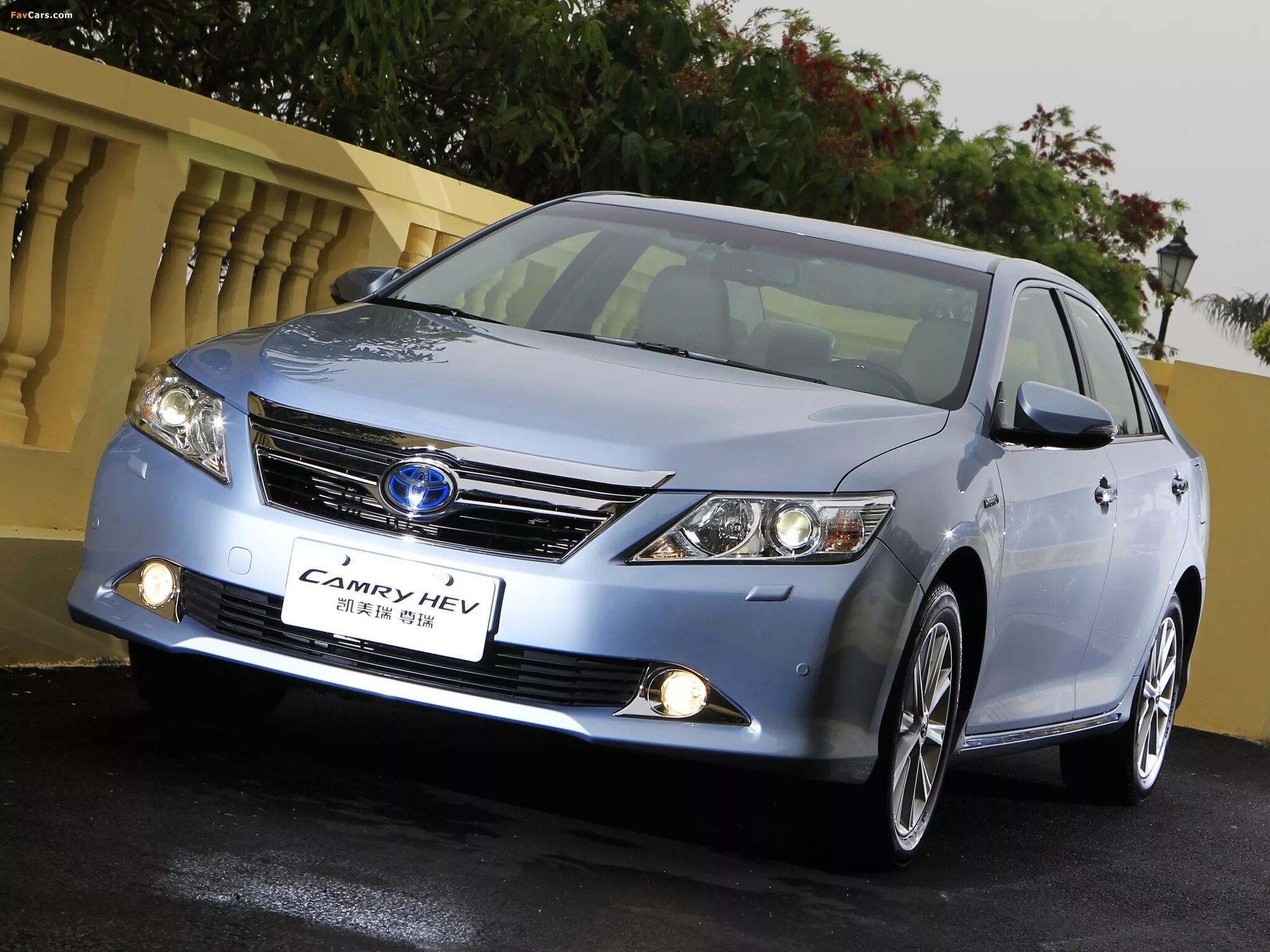 Toyota Camry Hybrid 2011. Toyota Camry 50 Hybrid. Тойота Камри 50 кузов гибрид. Camry 2011.