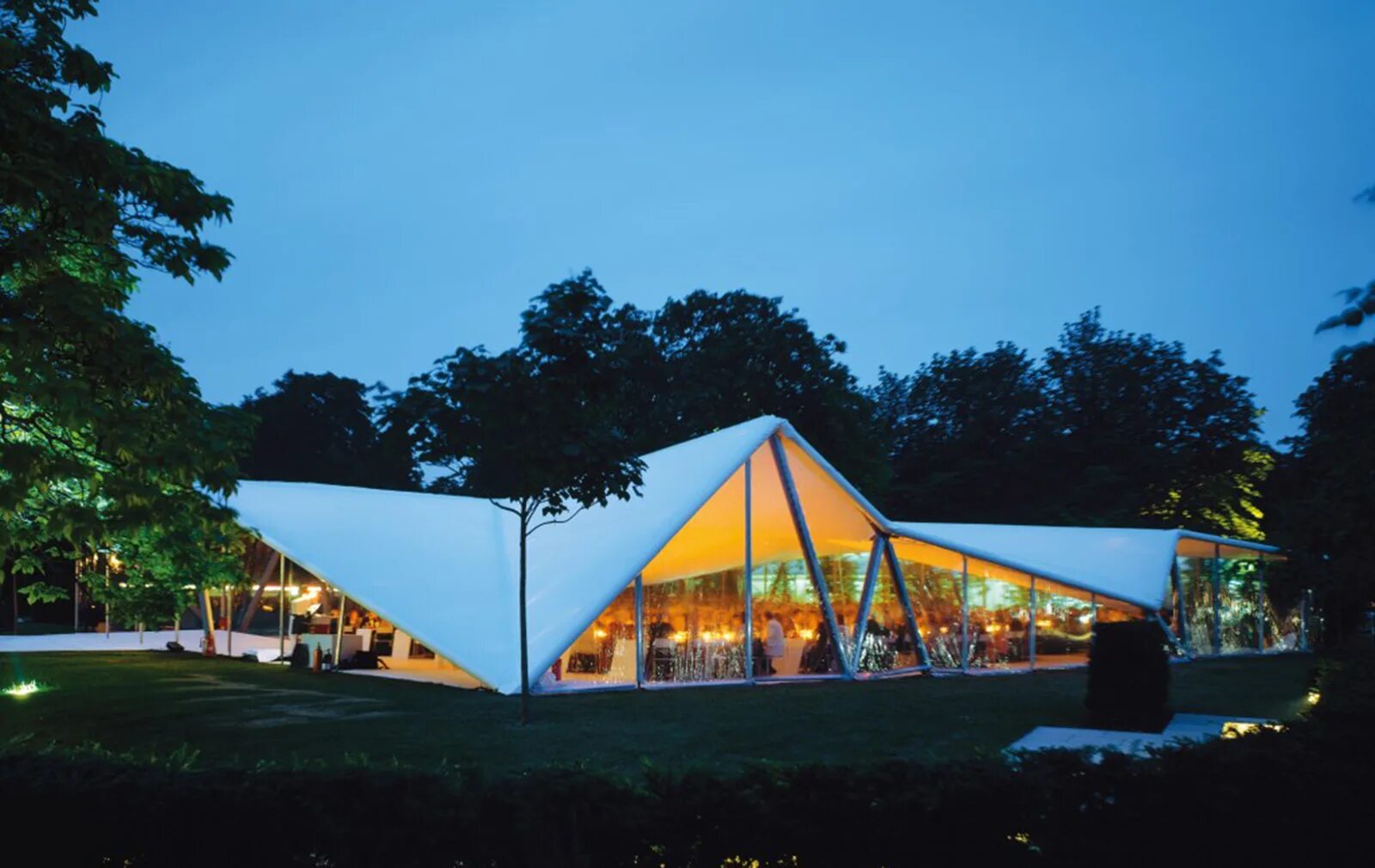 Нестационарный торговый павильон. Павловский парк музыкальный павильон круглый зал. 3. Стационарные и нестационарные торговые объекты. Павильон почему.