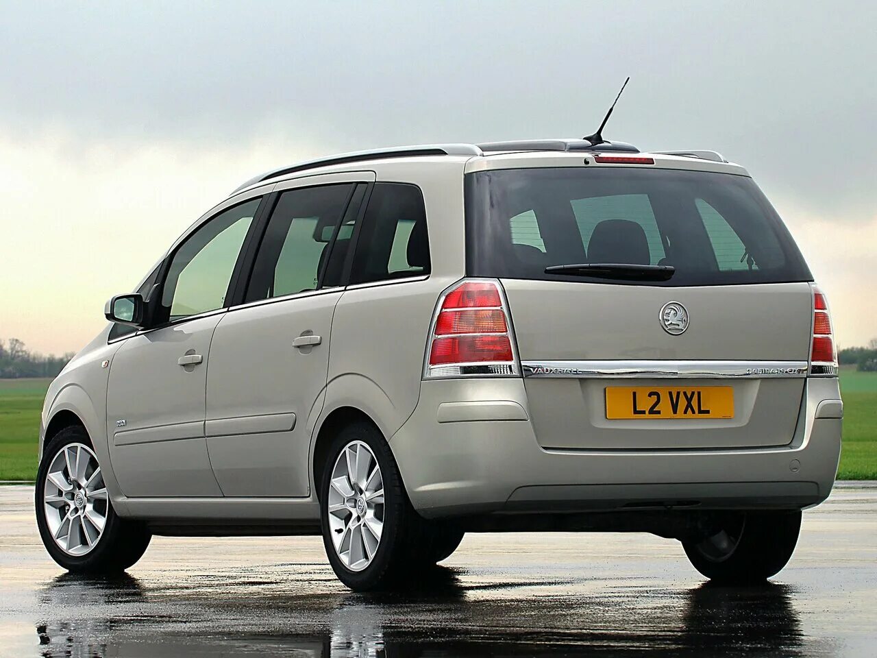 Opel Zafira 2. Опель Зафира 1. Opel Zafira b (2005-2014). Опель Зафира б.