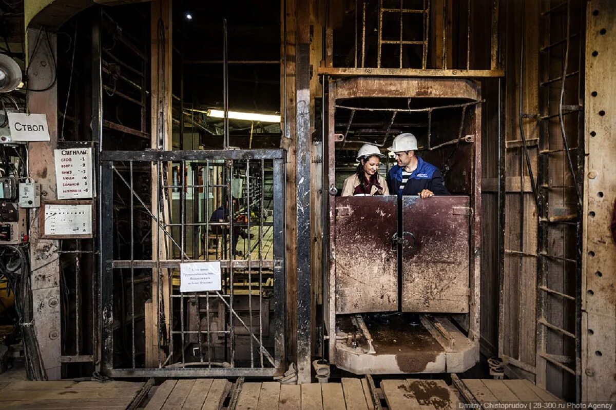 шахта лифта отис. лифт под землей. подземный лифт. первый лифт в древнем риме. тоннель к морю одесса.