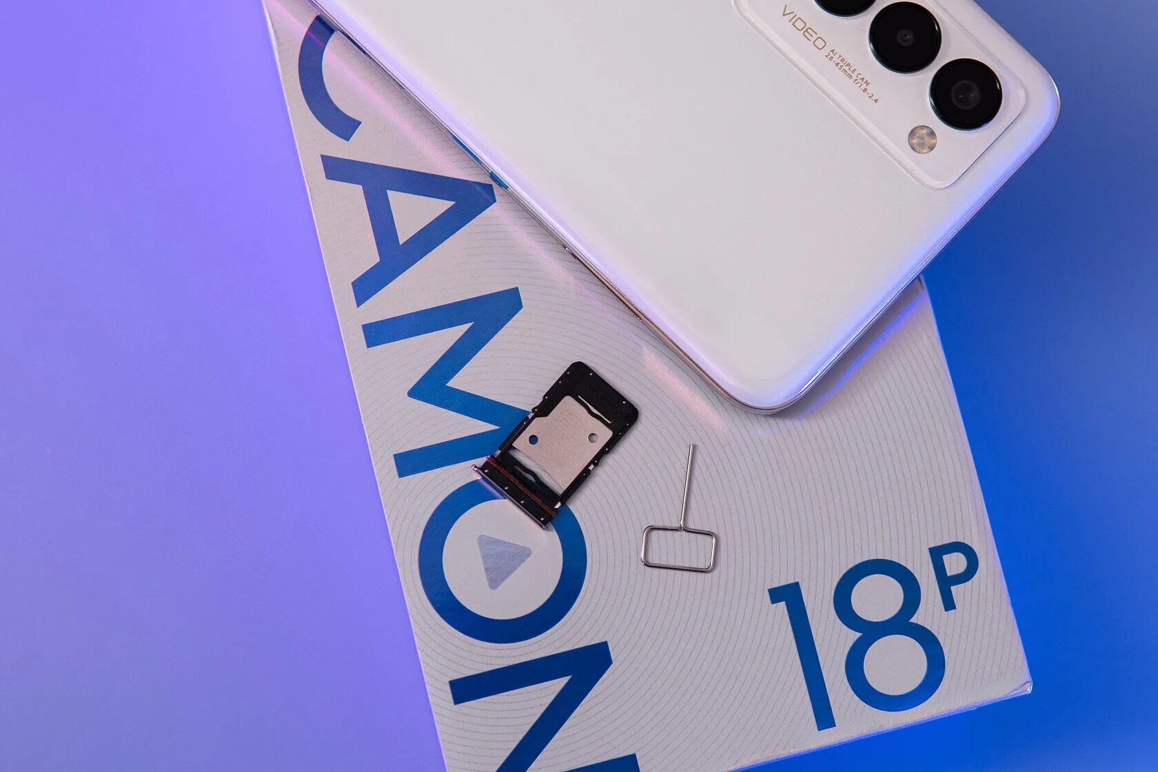 Techno camon 30 pro. Camon 18p. Текно камон 18. Techno comon 18p. Techno Camon 18p белый.