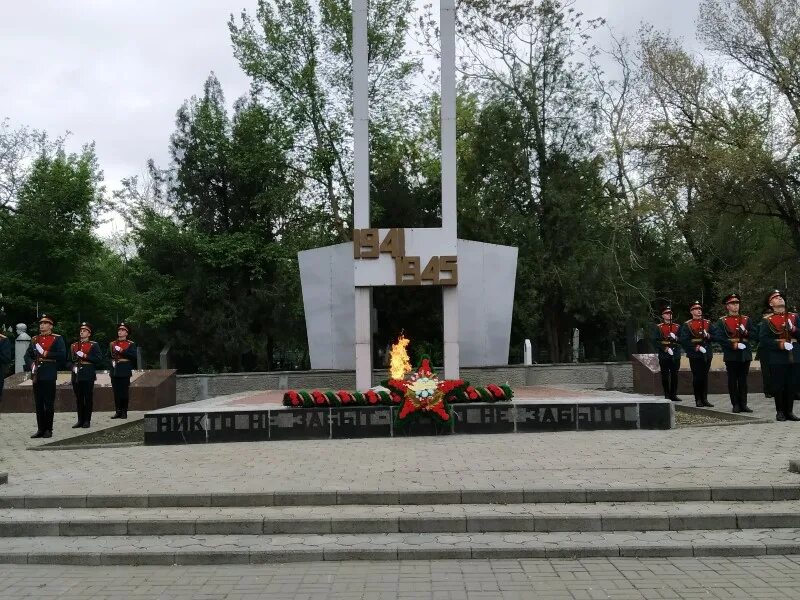 Вечный огонь Новочеркасск. Мемориал вечный огонь Новочеркасск. Новочеркасск вечный огонь Александровский. Курган славы (Новочеркасск). Погода новочеркасск ростовская область на 10 дней