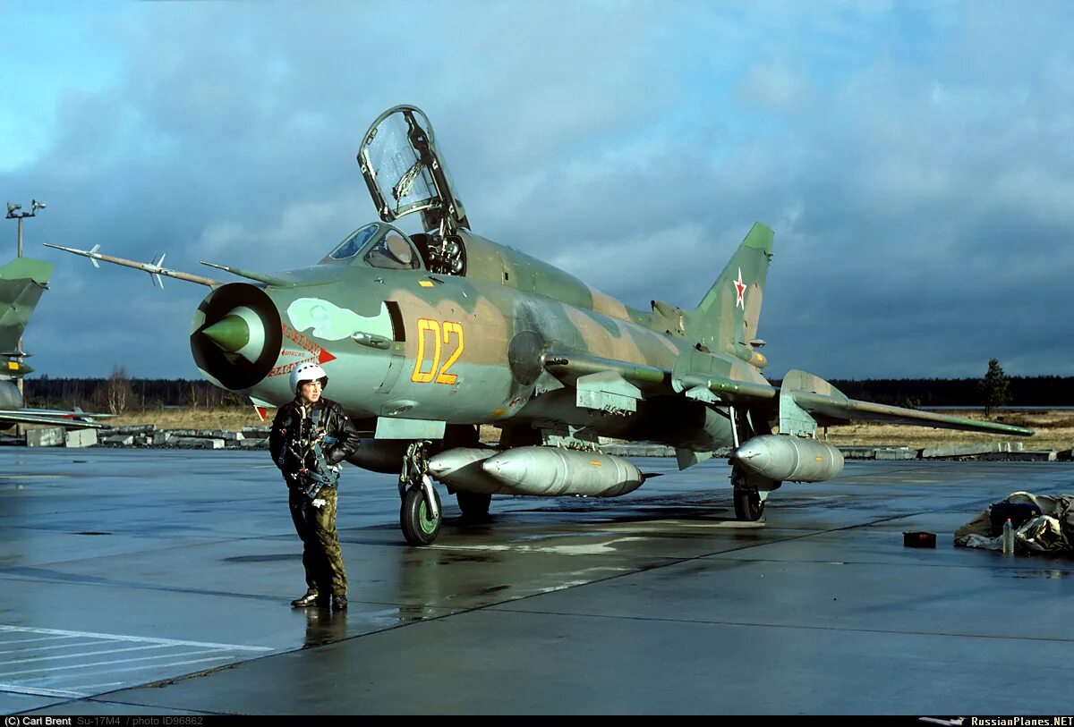 Су-17м3. Самолет Су-17м3. Су-17 истребитель-бомбардировщик. Истребитель-бомбардировщик Су-17м3.