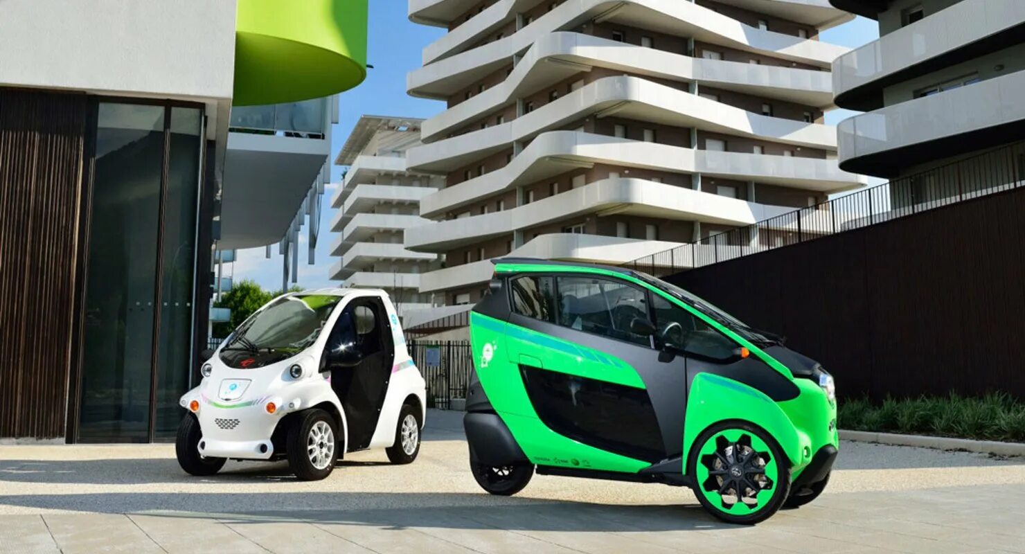 Электромобиль. Электромобиль Toyota i-Road. Toyota Electric car 2020. Тойота электромобиль 2020. Toyota i-Road 2014.