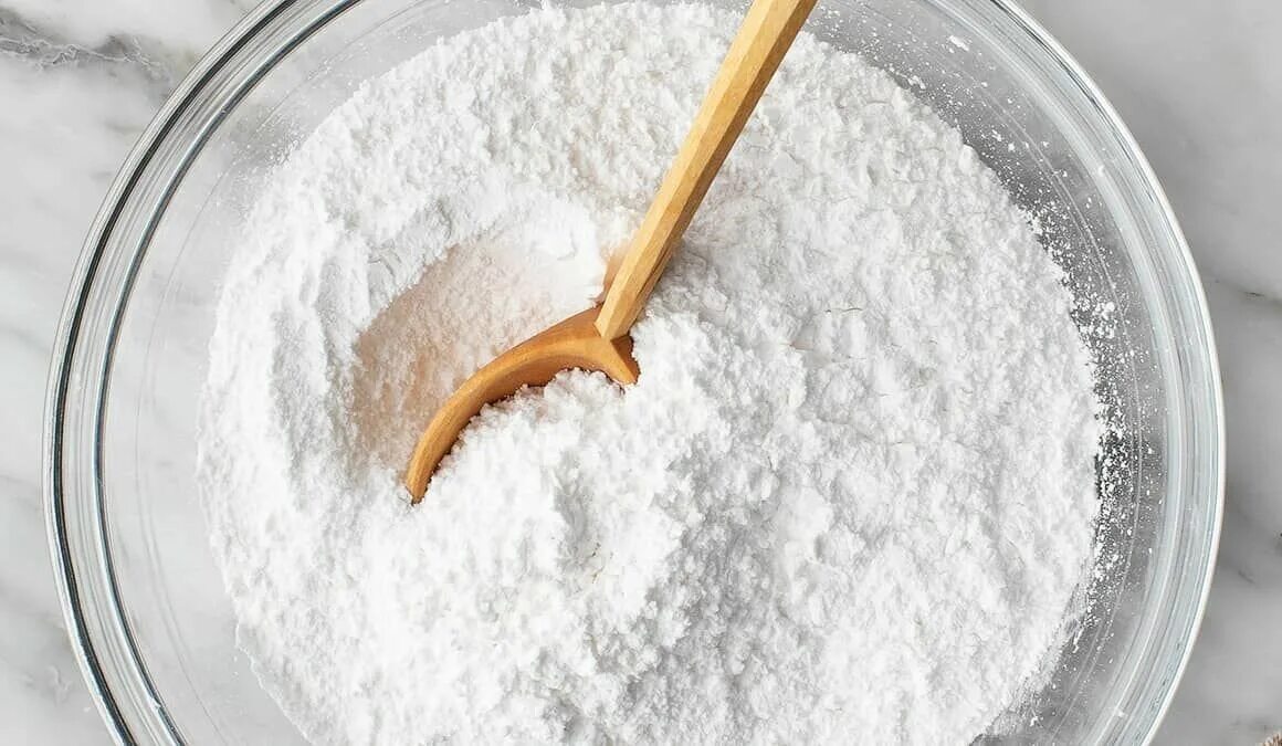 Powdered sugar. Просеивание сахарной пудры. Сахарная пудра агролекс. Рафинадная пудра. Нетающая сахарная пудра.