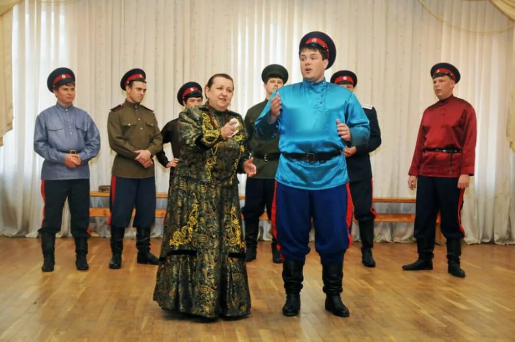 Казачий ансамбль станица. Волгоградский ансамбль станица. Ансамбль казачьей песни волгоград. Ансамбль российского казачества казачий курень. Ансамбль бузулук.