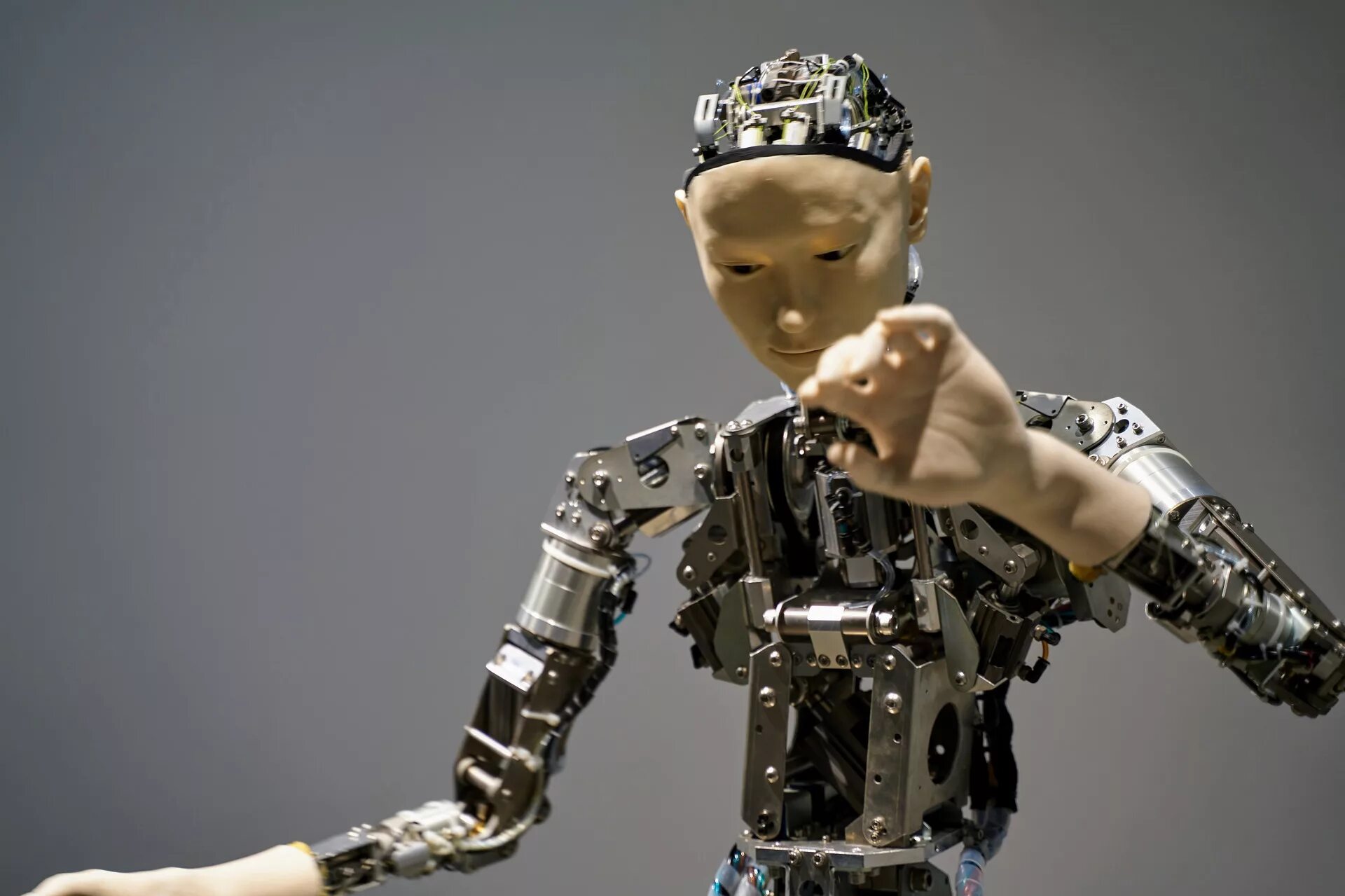 Часы с искусственным интеллектом. Современные роботы. Робот с искусственным интеллектом. Андроид человекоподобный робот. Современный робот человек.