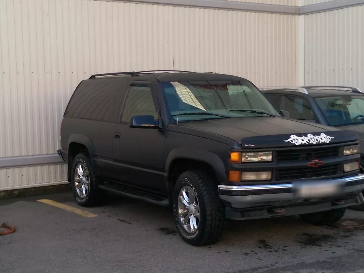 Шевроле тахо купить с пробегом в россии. Chevrolet Tahoe 1997. Шевроле Тахо 1997. 1997 Chevrolet_Tahoe_3-Door. Chevrolet Tahoe 1997 черный.