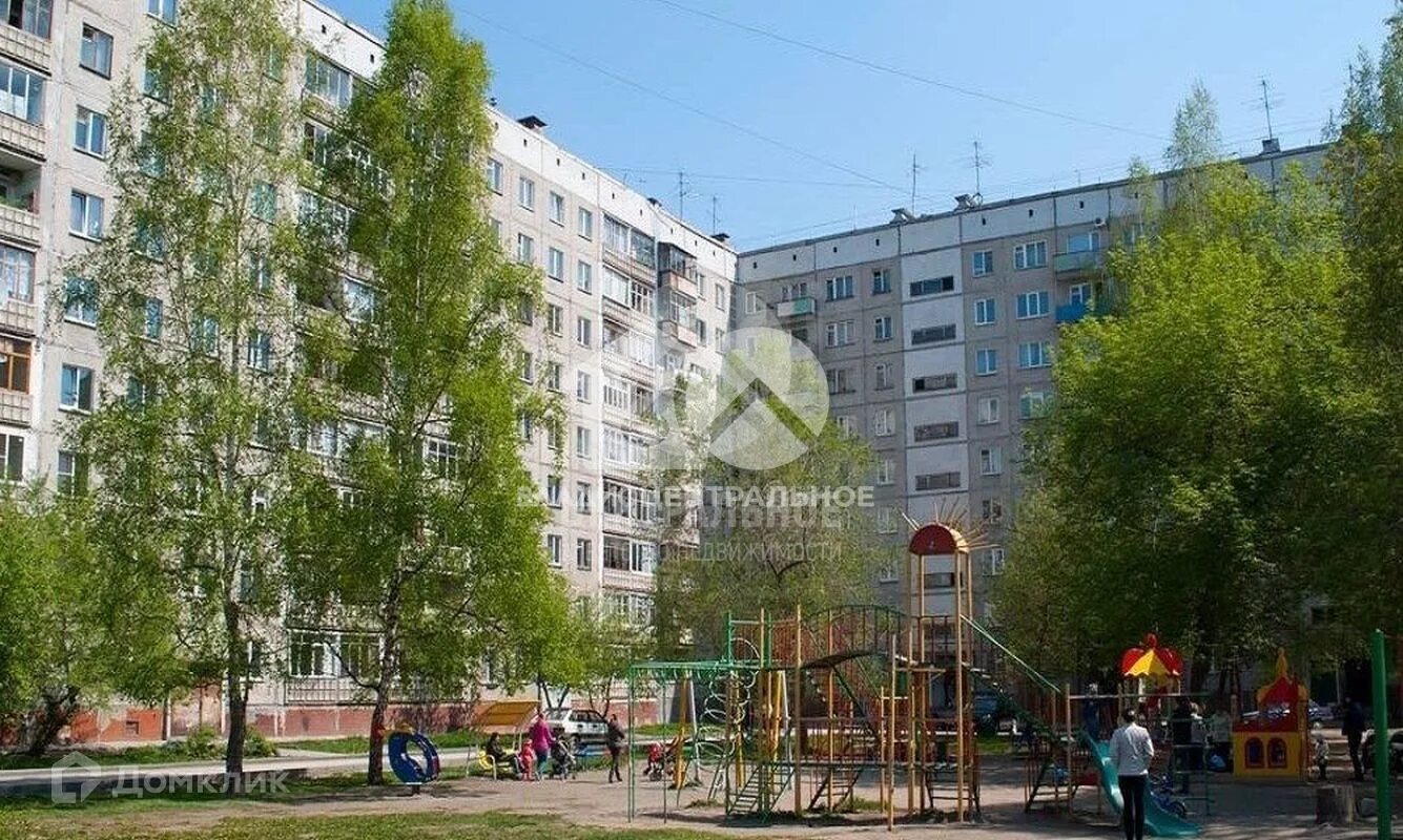 Ул новосибирская 55. Спортплощадка воронеж. Блюхера 15 новосибирск. Новосибирская 55 воронеж. Каменская 55 новосибирск фото.