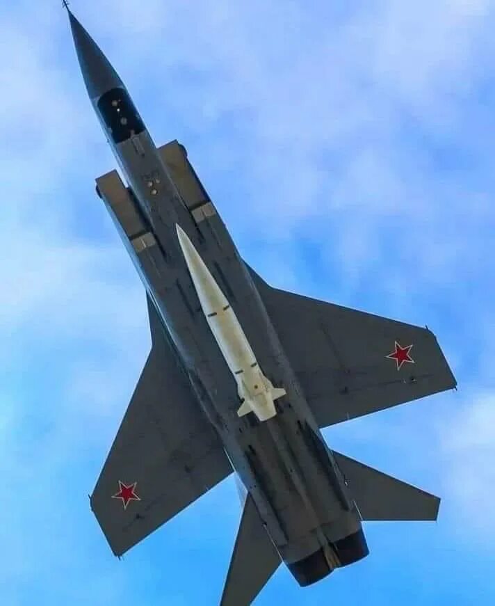 Миг 31. Миг-31бм. Истребитель-перехватчик миг-31. Миг-31 сверхзвуковой самолёт.