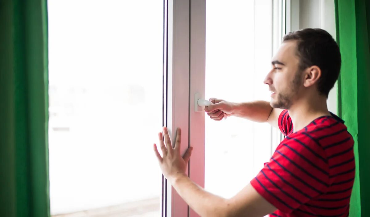 Грязное окно clipart. Проветривание для детей. Проветривание для детей. Do open the window. Don t close the window.