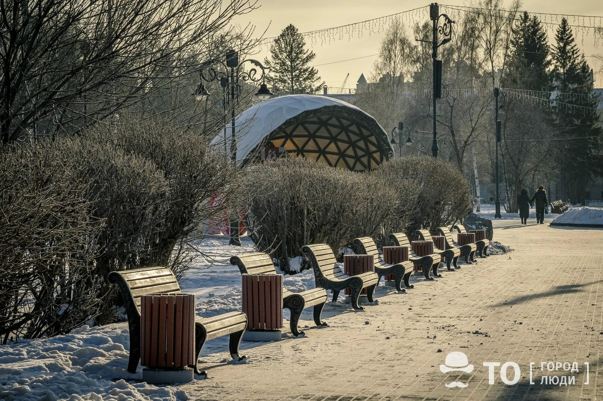 Сходить томске. Парк Звёздный зимой в Томске. Бот сад Томск зимой. Томск зима 2020. Вечерний Томск зимой набережная 2022 год.