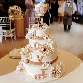 Свадебный торт трехъярусный фото