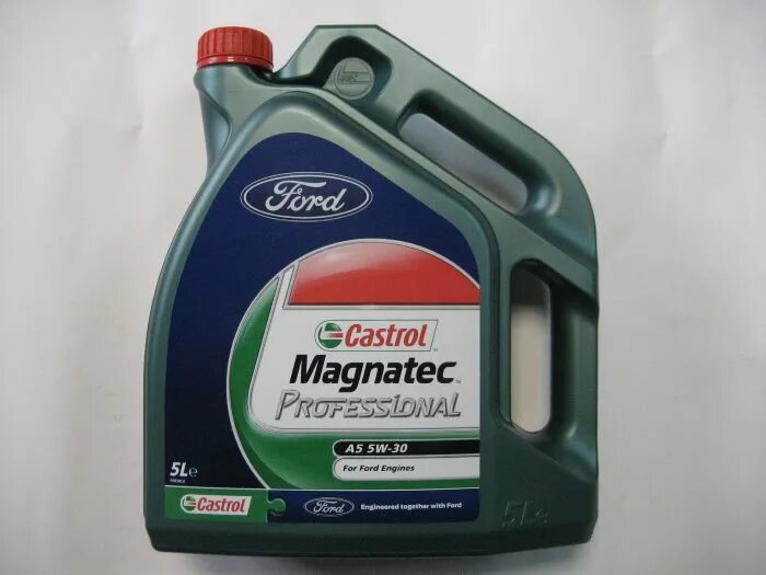 Масло форд эксплорер 3.5. Castrol Ford 5w30. Castrol Magnatec Ford. Форд Форд кастрол. Ford масло кастрол.