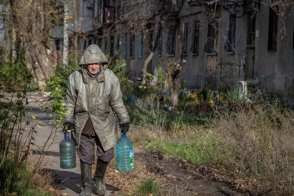 Сколько жителей проживало в авдеевке. Авдеевка после войны. Авдеевка до и после войны. Сколько живет людей в Авдеевке.