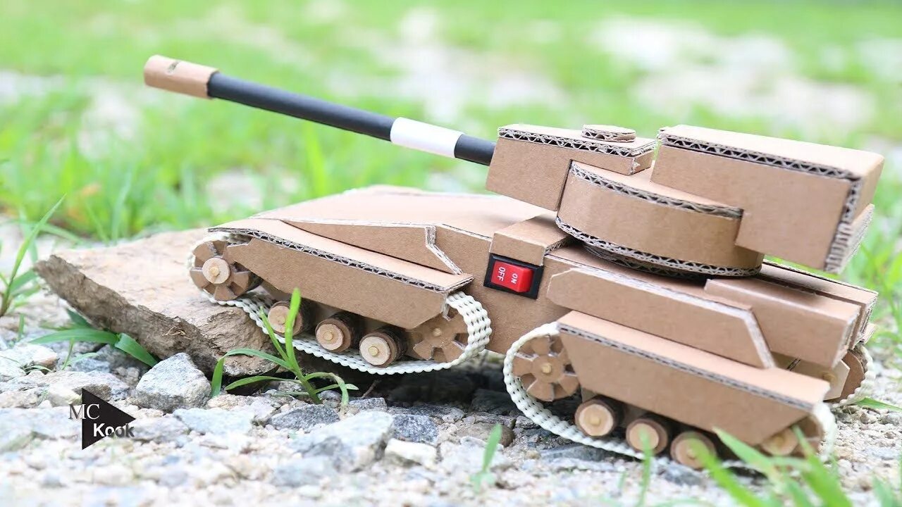Танка т34 из картона. Танк из картона. Танки из картона видео. Танки из картона видео. Кв-2 танк.