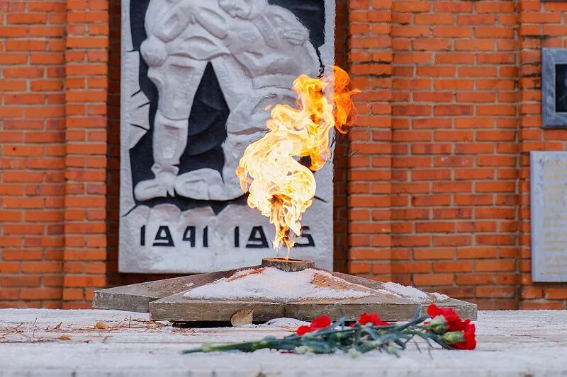 Акция посвященная дню неизвестного солдата. Квадратная картинка день неизвестного солдата. бессмертному подвигу слава памятник в бузулуке. картинки ко дню неизвестного солдата без надписей. фото учащихся ко дню неизвестного солдата в школе.