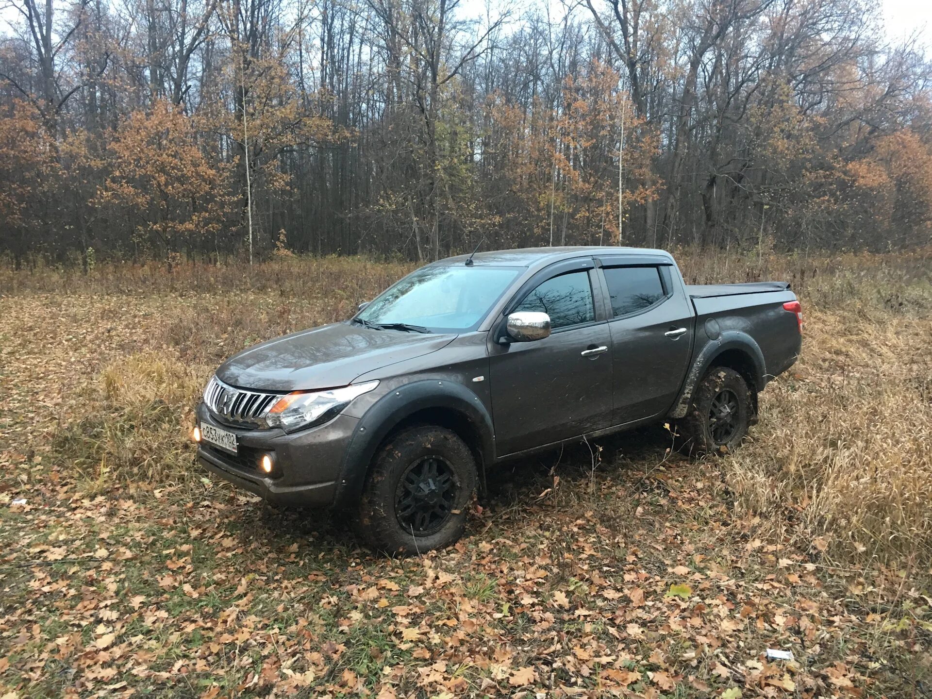 Л 200 поколения. Mitsubishi l200 5. Митсубиси л200 5. Митсубиси л200 5 поколения. Мицубиси л200 4 поколения.