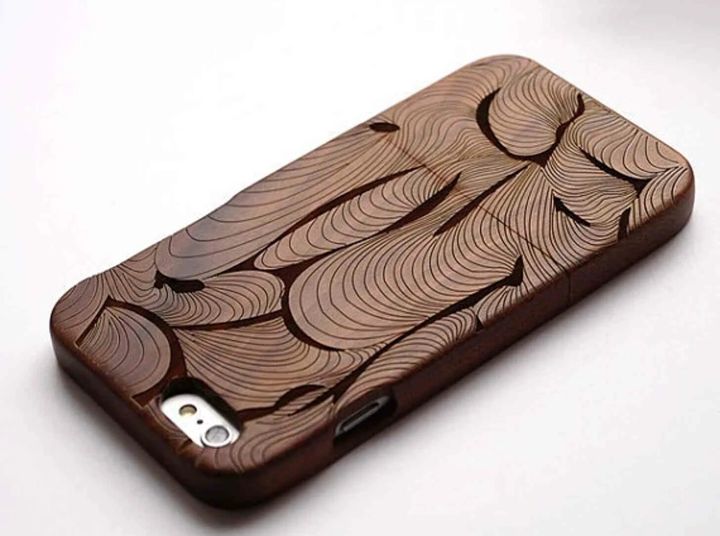 Wooden s. Деревянный чехол для Samsung s22 Ultra. Wood Case iphone. Деревянный чехол для телефона. Деревянный iphone.