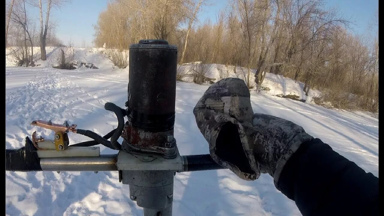 Электроледобур из стартера. Электробур jiffy. Электробур патриот для зимней рыбалки. Ледобур из редуктора стартера. Самодельный электробур на 12 вольт для зимней рыбалки.