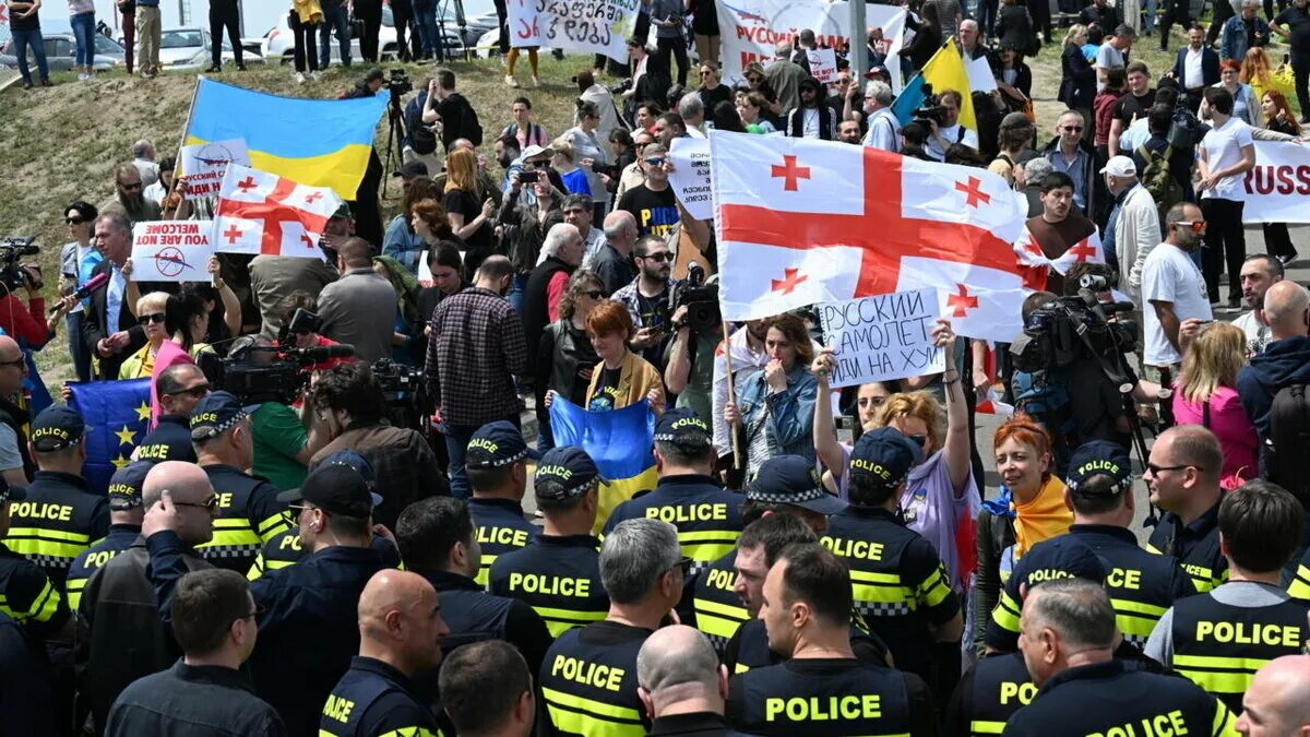 Отзывы грузии 2023. Протесты в Грузии. Грузия люди. Протесты в Тбилиси.