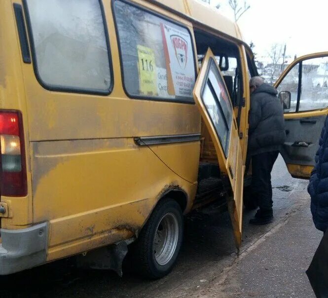 автобус газель саратов. газель луидор с автоматической дверью. газель с открытой дверью. пассажирская сдвижная дверь на газель бизнес. на автобус газель некст дверь пассажирская.