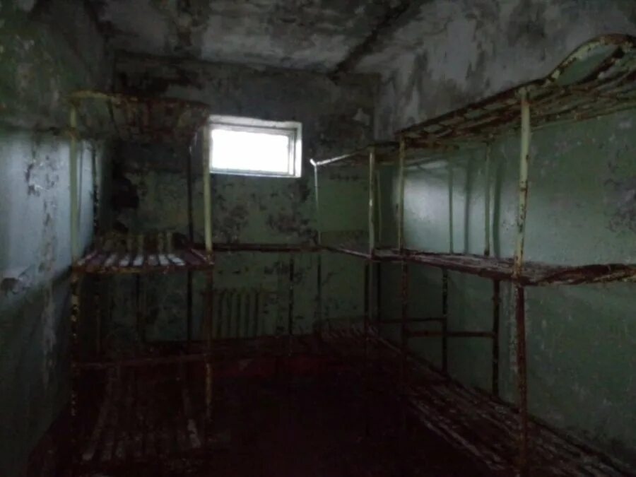 Магадан заброшенный край край. Магадан заброшки. Песня магадан заброшенный. Лагерь омчак. Дукча магаданская область.