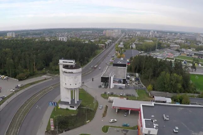 В каком городе находится уралмаш. Уралмаш Екатеринбург. Уралмаш район Екатеринбурга. Уралмаш белая башня с высоты Екатеринбург. Уралмаш 2008 год.